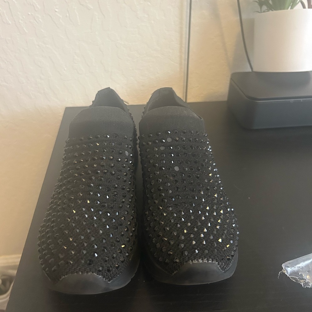 Kenneth Cole Reaction Black Studded Sneakers
